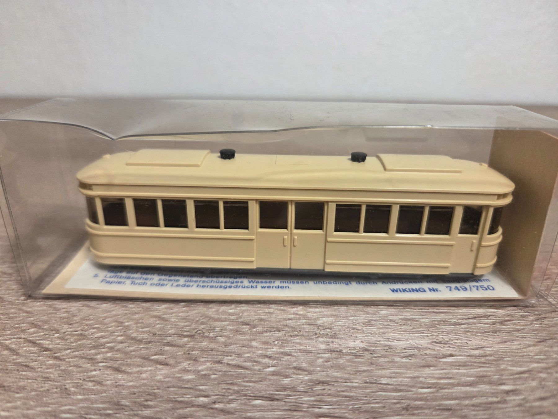 Wiking Modellini d'auto: Wiking 749 Straßenbahn Veteran H0 – Nuovo e nell'imballaggio originale da St-Aubin-Sauges venduto da Lo_Go