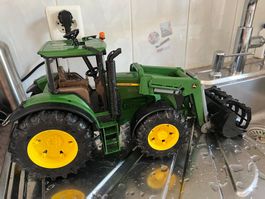 grosser John Deere Traktor lenkbar, Bruder