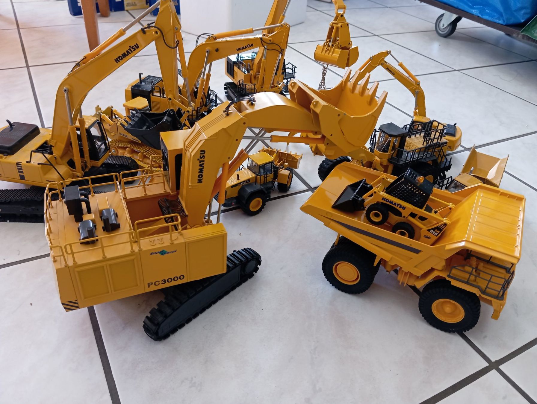 Joal Kits de montage: Komatsu Sammlung – Neuf (Voir description) à Haag (Rheintal) par Mayon1 2