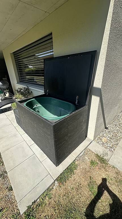 Mobilhome: Kältebad schwarz – Gebraucht aus Gossau SG von ReRaGa 1
