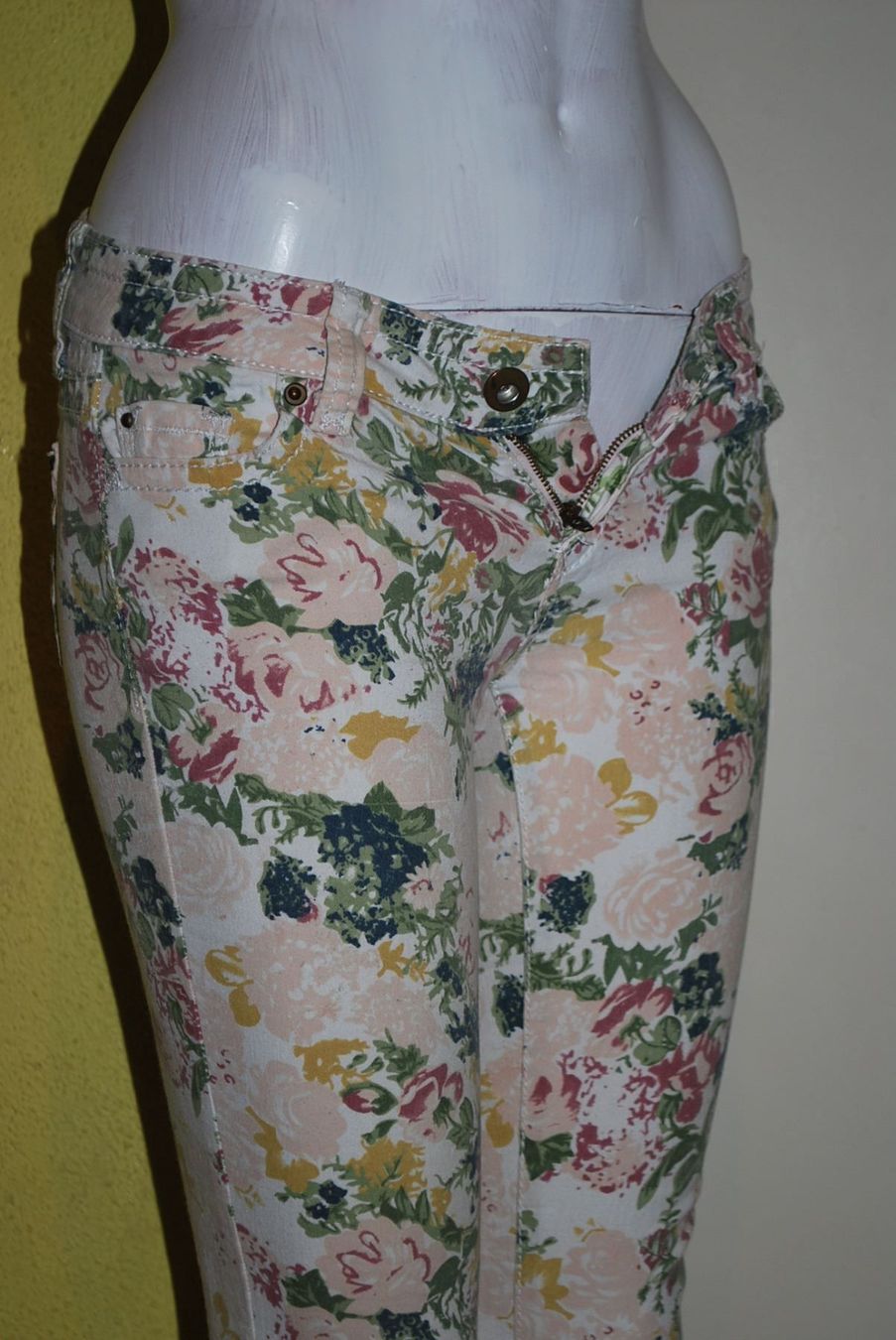 Jeans: FIRST KISS Jeans taille / Grosse XS – Usato da Cossonay-ville venduto da Super-Price-Quality 3