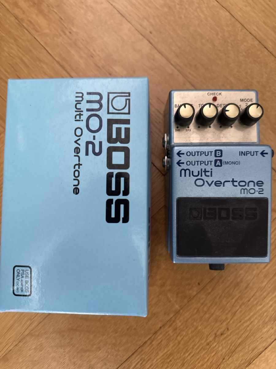 Boss Strumenti musicali: BOSS MO-2 Multi Overtone Effektpedal sehr guter Zustand – Usato da Zürich venduto da jack6str