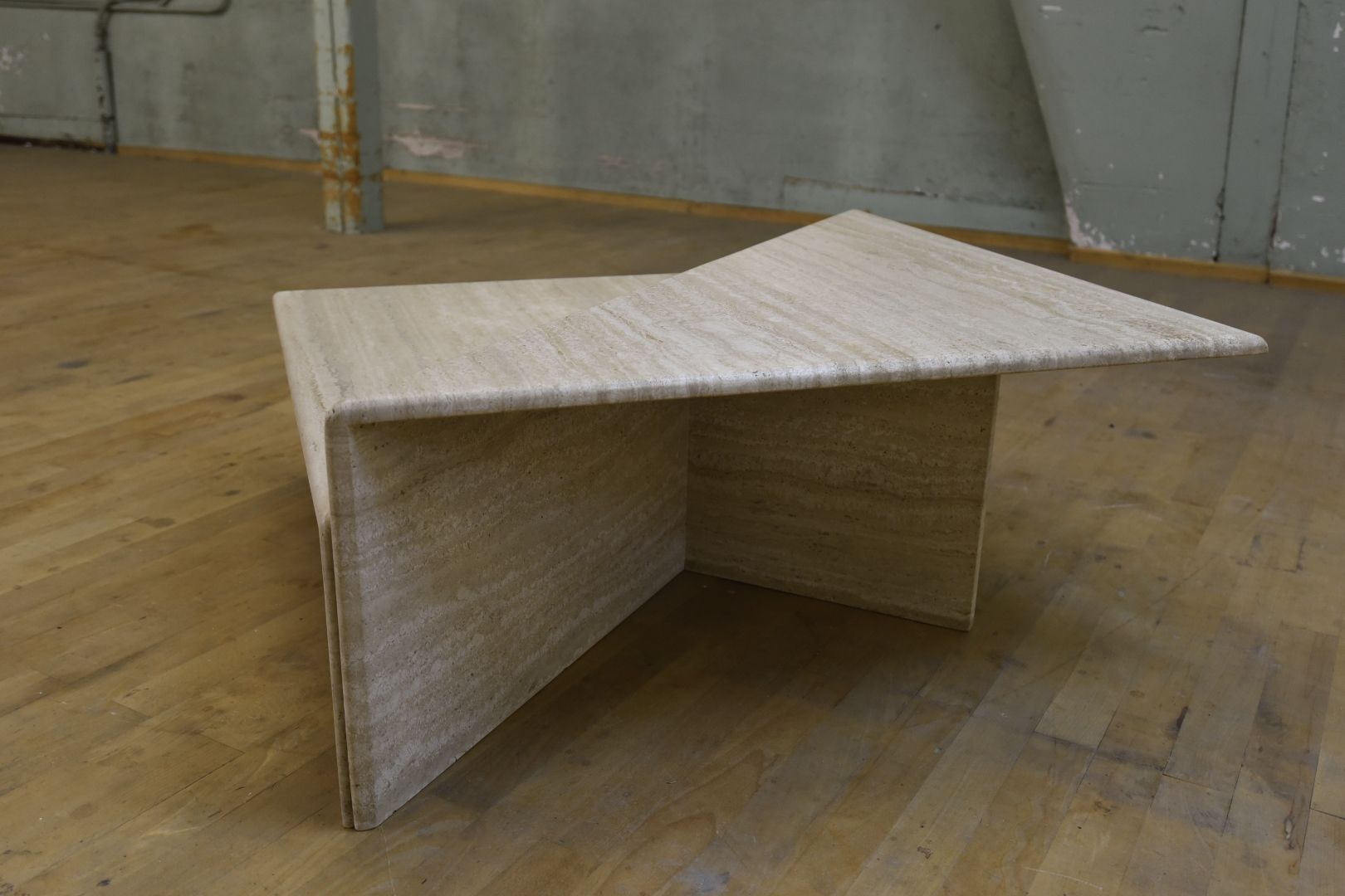Tables: Designer Couchtisch aus Travertin Up&Up – D'occasion à Lichtensteig par UsedINStore 8