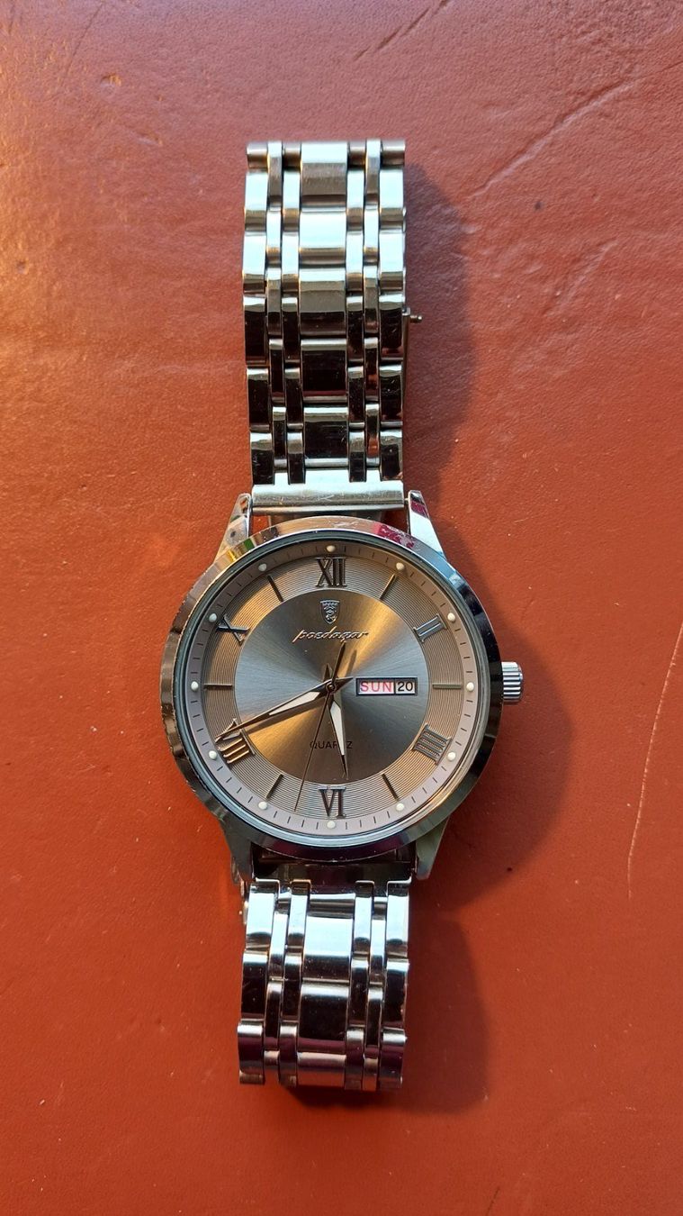 Orologi: Armbanduhr, neuwertig – Nuovo (secondo la descrizione) da Zollikerberg venduto da Kaugo 1