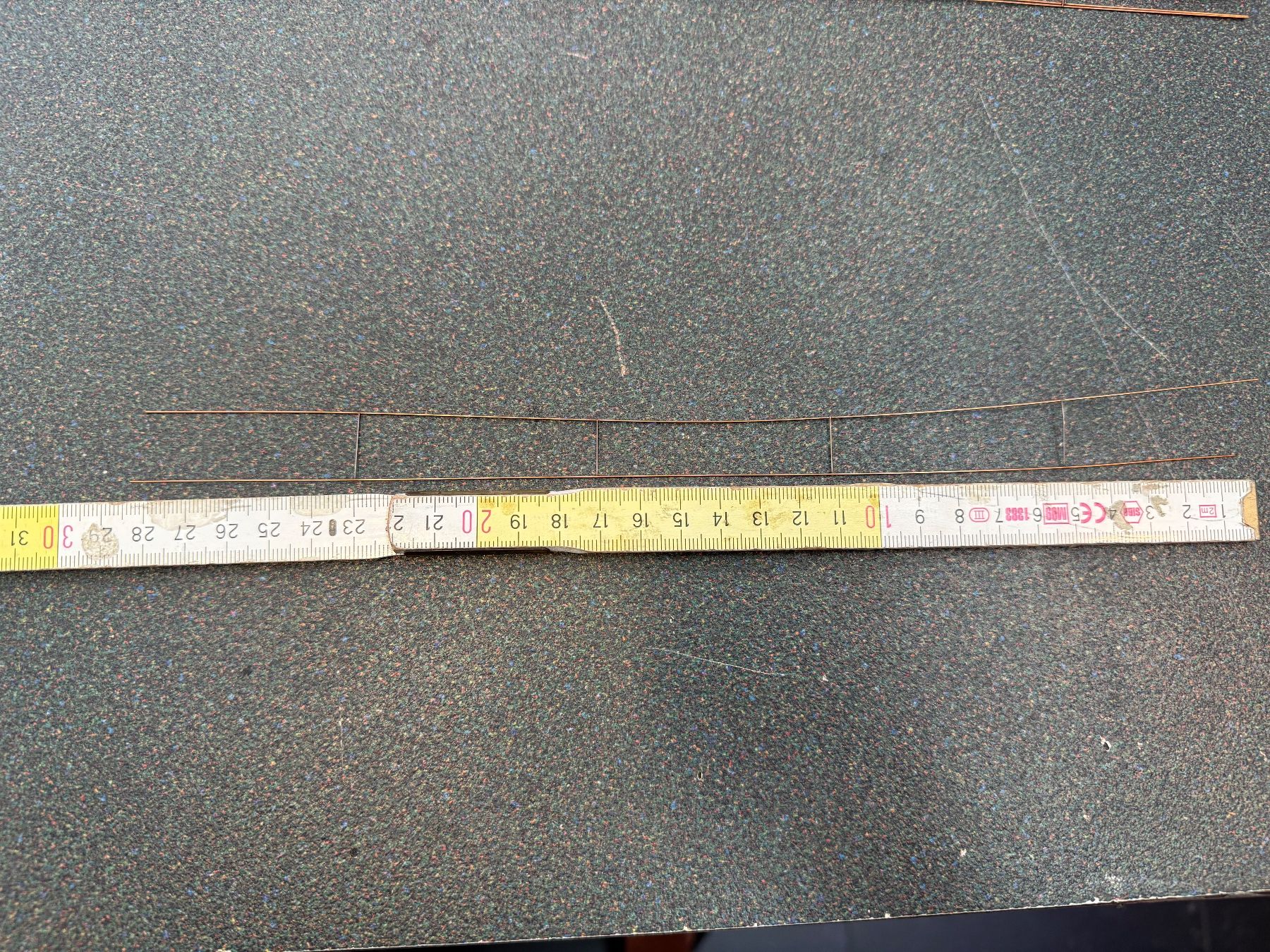 Sommerfeldt Modellini di ferrovie: Sommerfeldt Spur H0 Oberleitung ca 280mm – Nuovo e nell'imballaggio originale da Chiasso venduto da Carrara-Modellismo