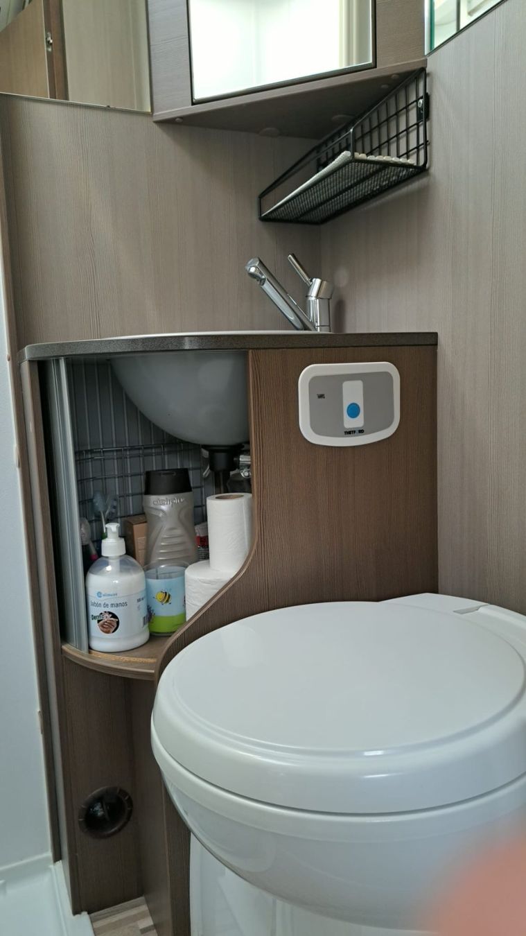 Mobilhome: Wohnmobil ADRIA Sonic I 600 SL – Usato da Dino venduto da campana2004 8