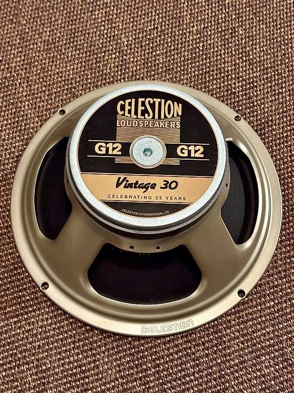 Strumenti musicali: Grossmann SG-Box Isobox mit Celestion Vintage 30 – Usato da Baden venduto da bieusdihei 3
