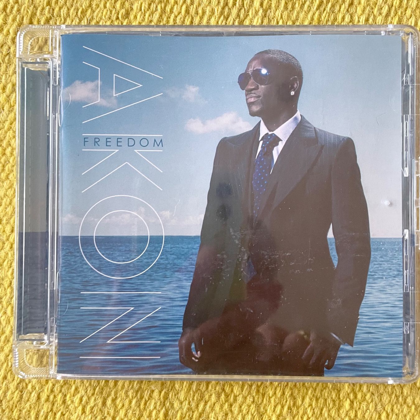 CD: AKON-FREEDOM – Usato da Rorschacherberg venduto da CD-Roli