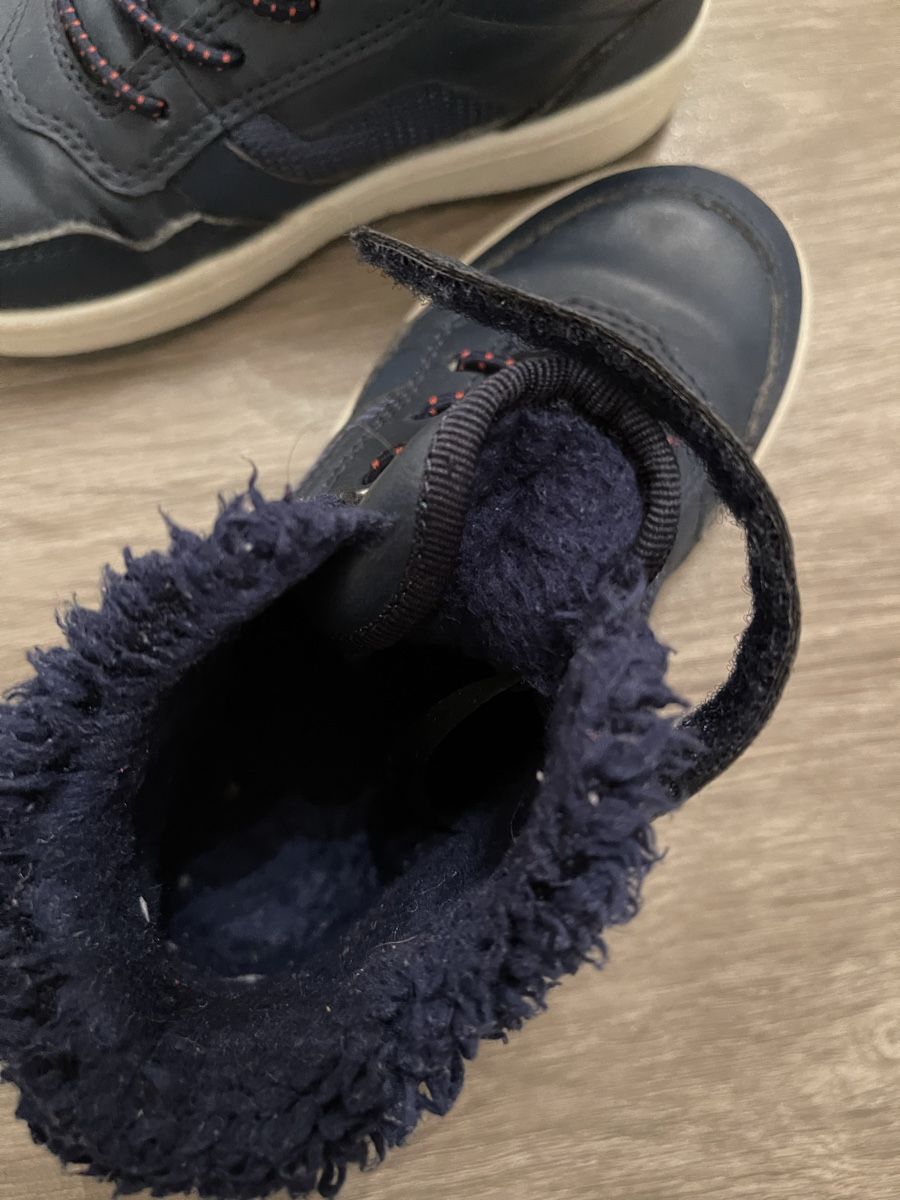 Schuhe für Jungen: Chaussures pour enfant taille 28 – Gebraucht aus MARLY von AISLEE 2