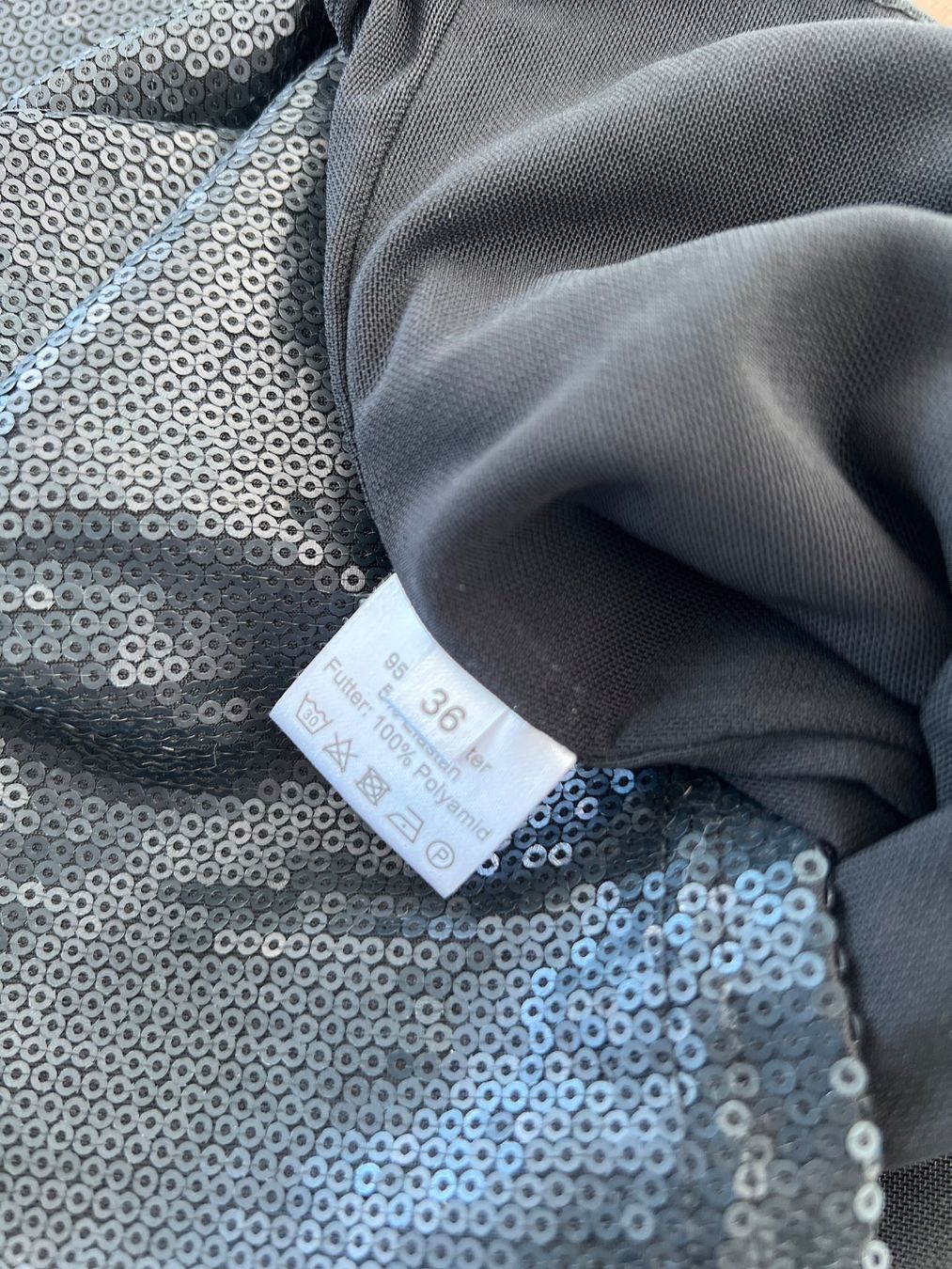 Vestiti: Sienna- Pailletten Minikleid Gr. 36 – Usato da Ebmatingen venduto da Mistelu 3