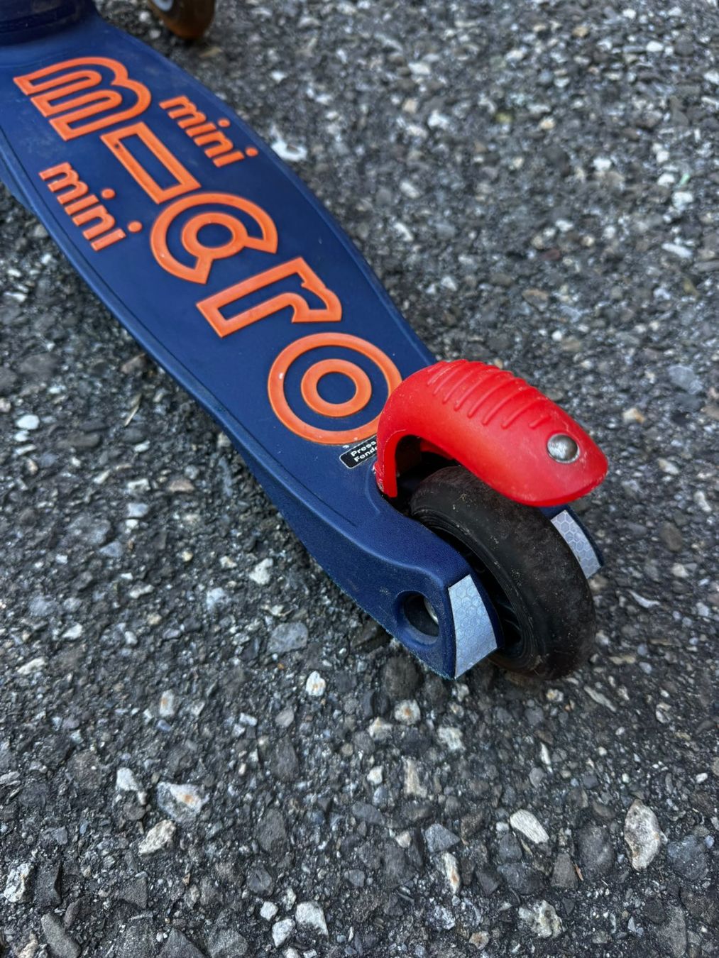 Micro Kickboard: Micro Mini Kinder-Trottinett blau 3 Räder – Usato da Ruswil venduto da Flipsy 1