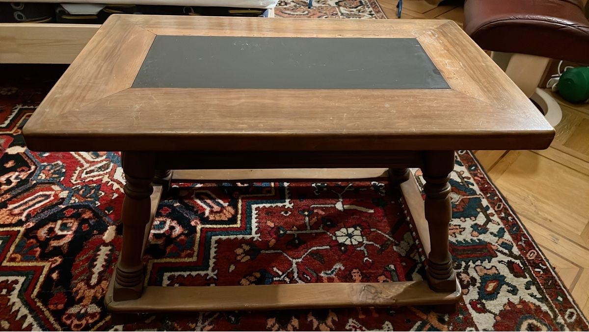 Tische: Schöner Holztisch massiv – Gebraucht aus Zürich von LuxeGallery