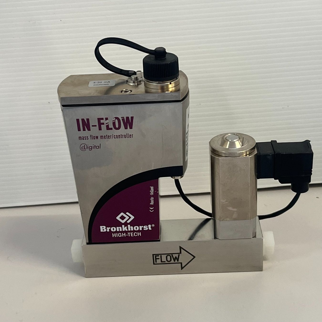Accessori da laboratorio: Bronkhorst Mass Flow Controller F201 CI-AGD-00-Z – Usato da Niederdorf venduto da LeptonAG_Labor 3