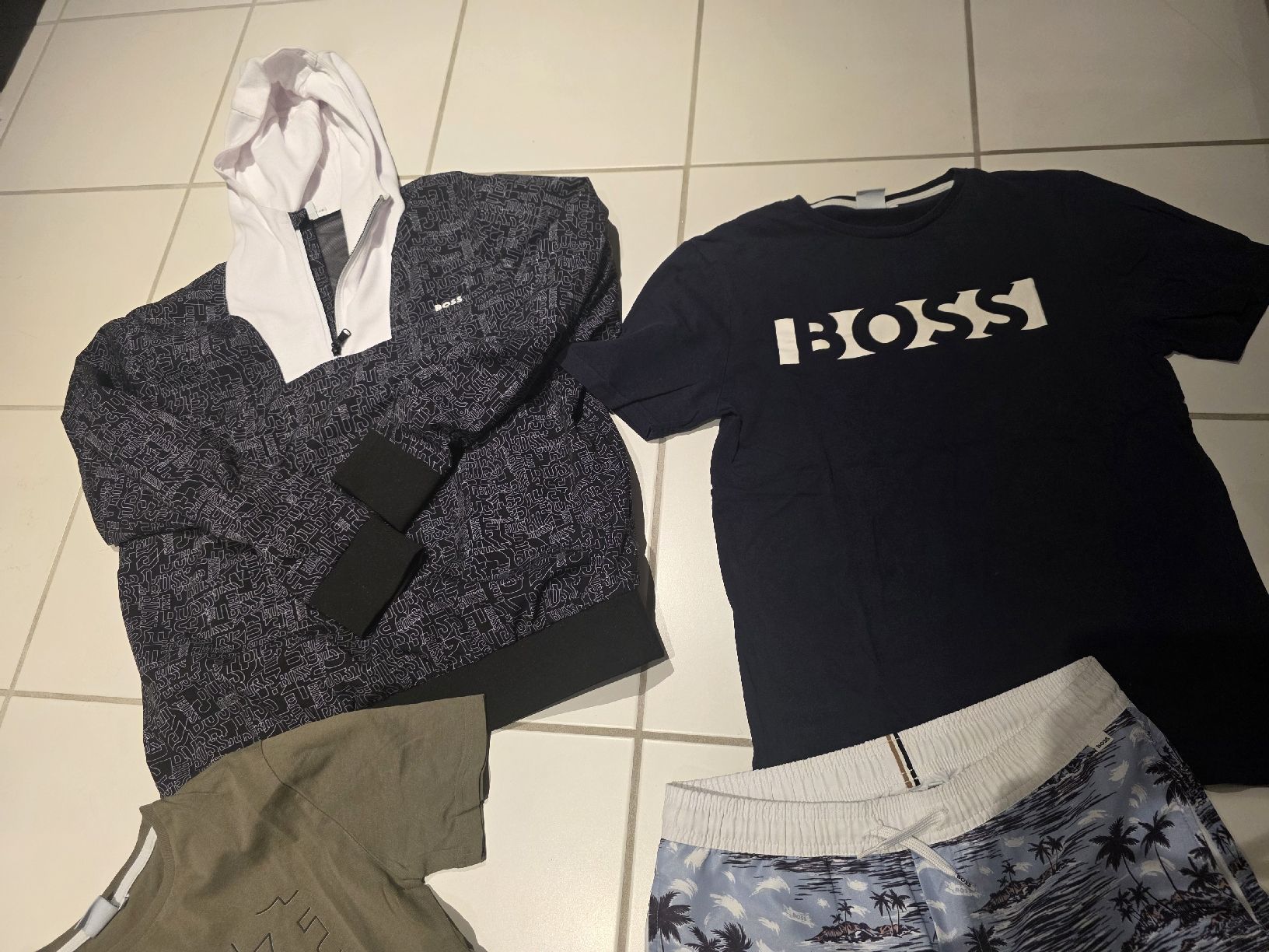 Hugo Boss Ensembles coordonnés: boss kleiderpaket, 14+ – D'occasion à Mollis par DaKo79 1