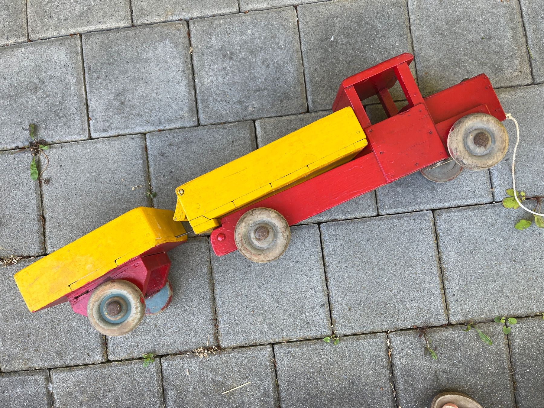 Giocattoli: Antiker Holz LKW mit Anhänger – Usato da Rueschlikon venduto da Smash2000 4