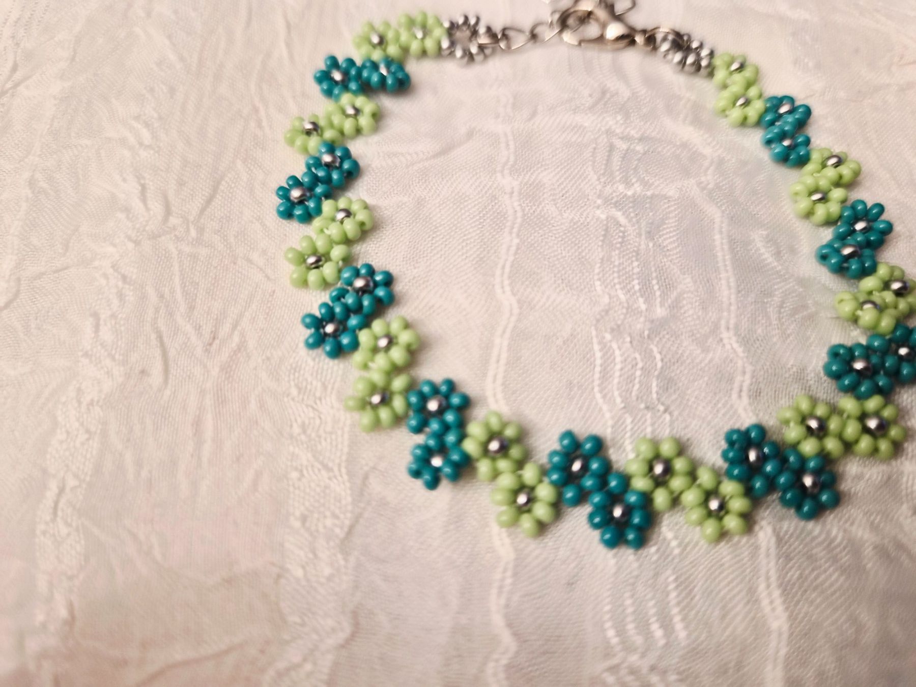Bracciali & Braccialetti: Hangemachte armkette aus rocailles perlen – Nuovo (secondo la descrizione) da Dietikon venduto da Eleda 1