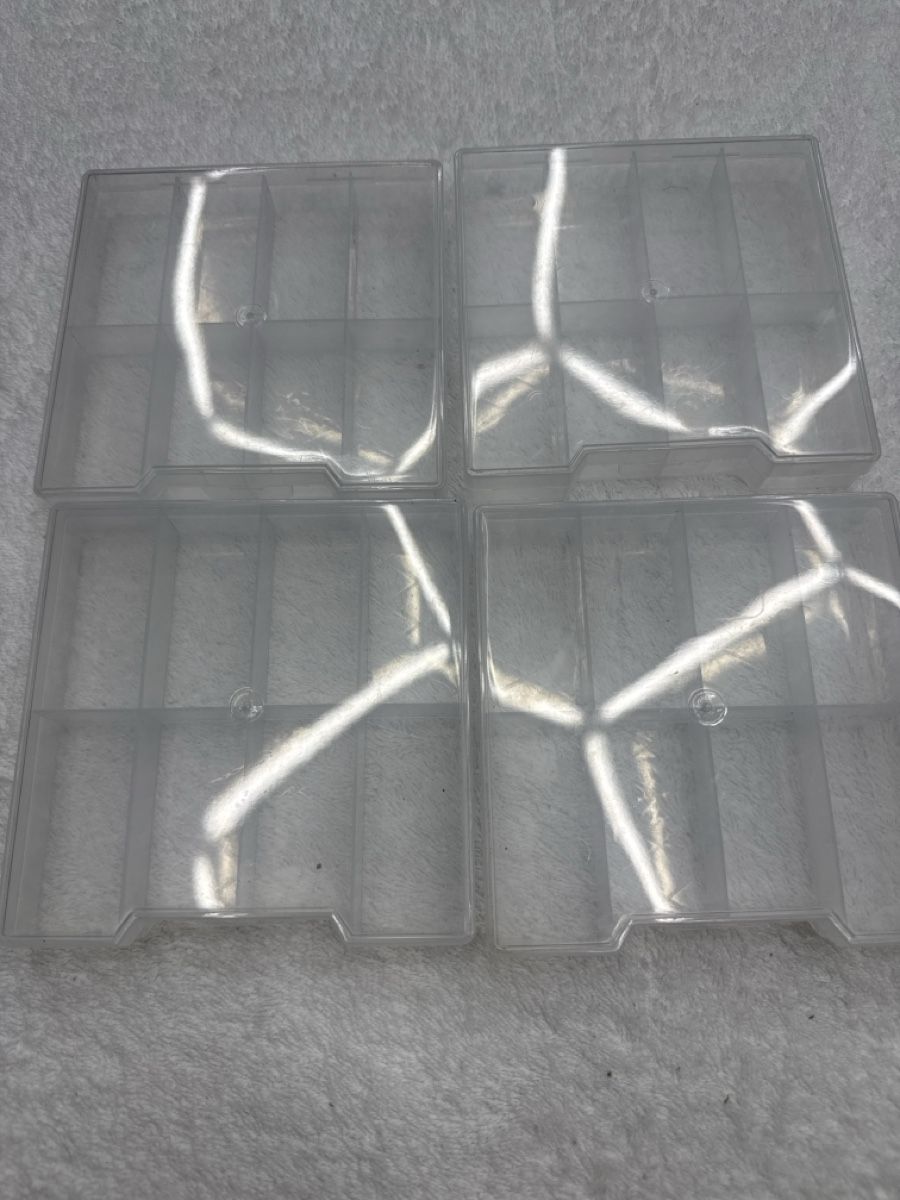 Sonstige Dekorationen & Accessoires: 4Boîtes de rangement compartimentées transparentes x 4 état  – Gebraucht aus Chenens von anasantos90 3