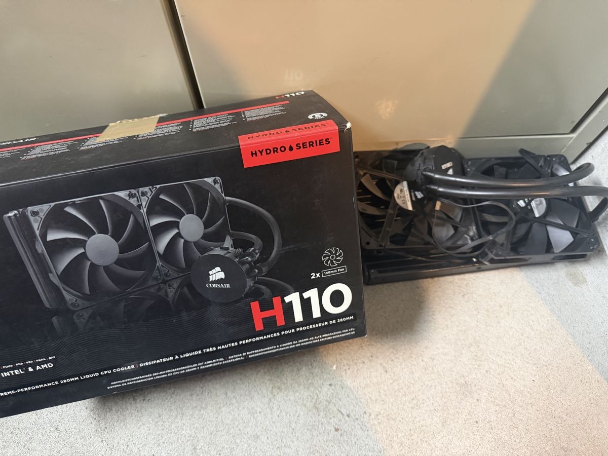 Componenti elettronici: Corsair H110 Hydro Series CPU Kühler – Usato da Goldswil venduto da noobmithoot