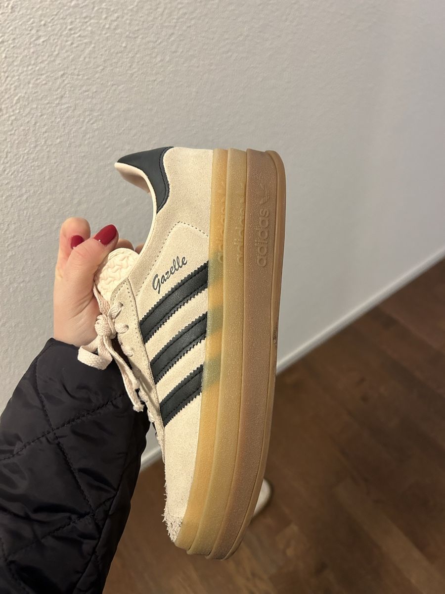 Adidas Scarpe da uomo: Adidas Gazelle rosa / navy – Usato da Kriens venduto da carlaestelladali 3