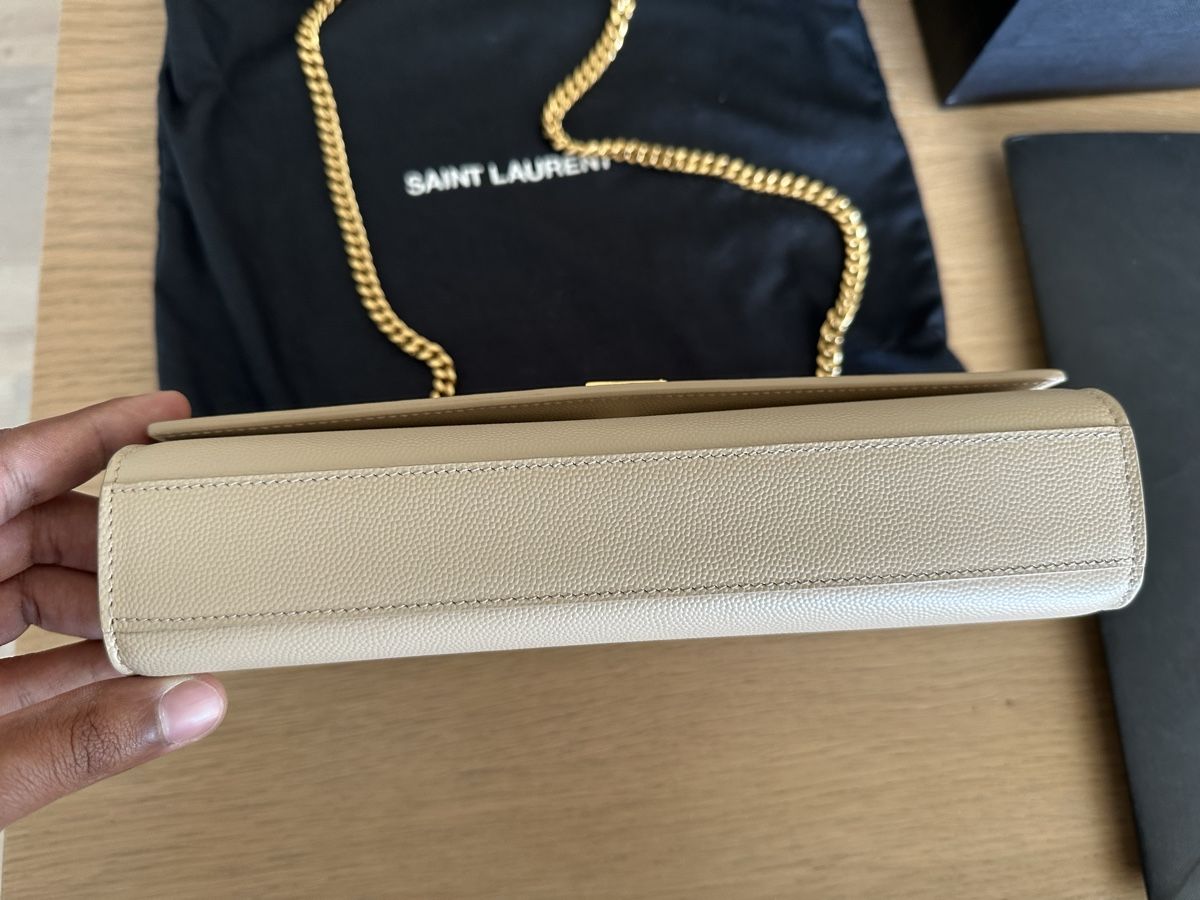 Saint Laurent Taschen für Damen: Saint Laurent Kate Medium In Grain De Poudre Embossed – Neu (gemäss Beschreibung) aus Kemptthal von isable 8