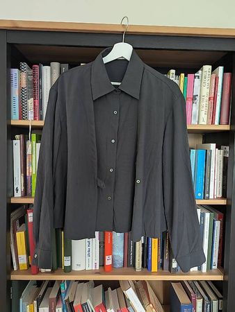Designer Bluse Plissiert grau S