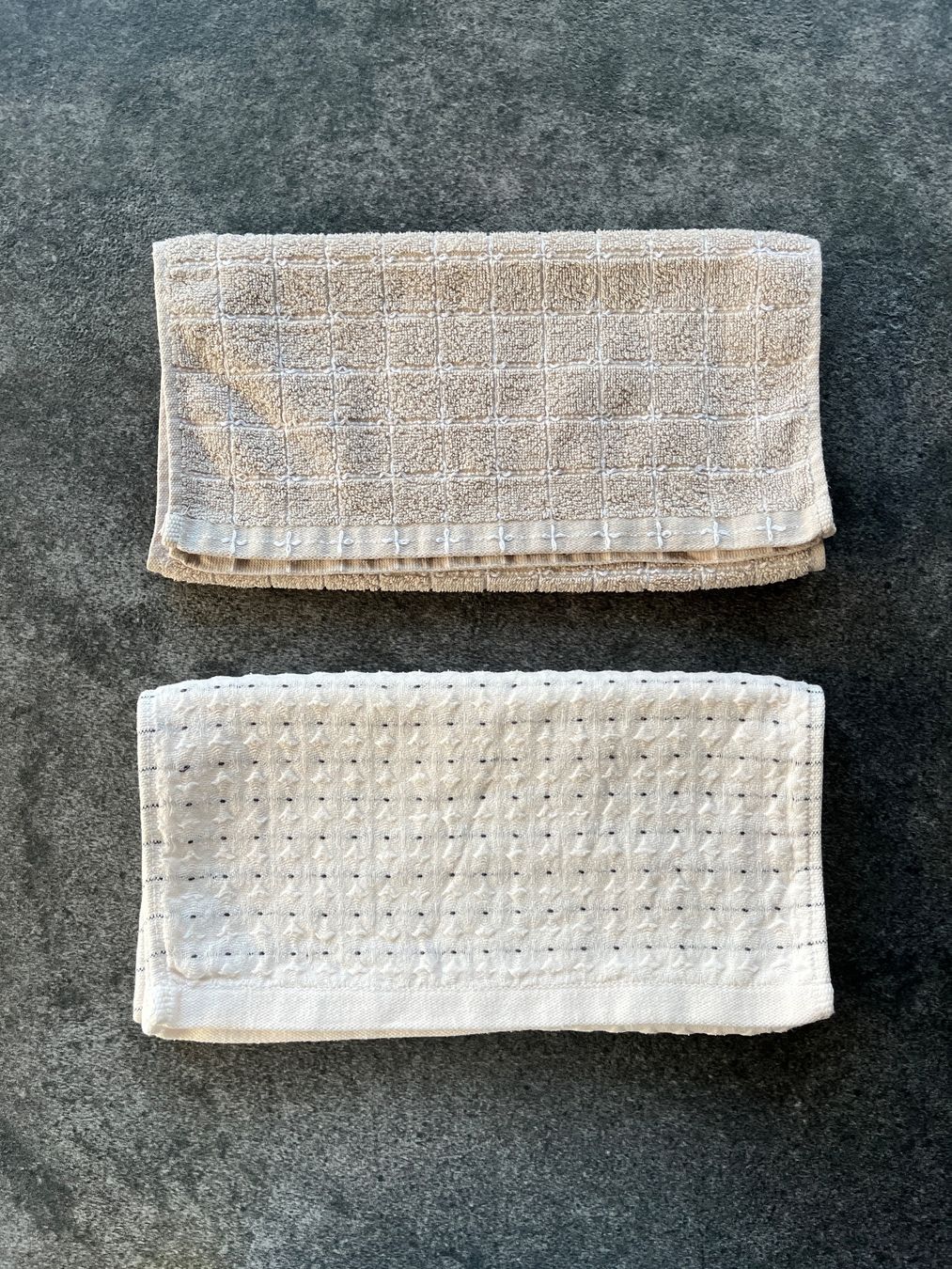 Teli da bagno: 2er Gesichtshandtuch, Towel - 70 x 33cm – Nuovo (secondo la descrizione) da Kilchberg ZH venduto da Simlife 1