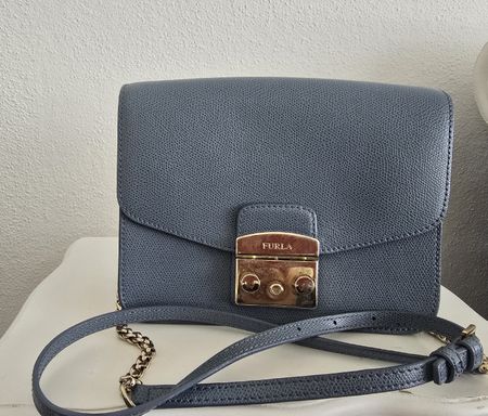 Furla Umhängetasche blau Leder Goldkette 