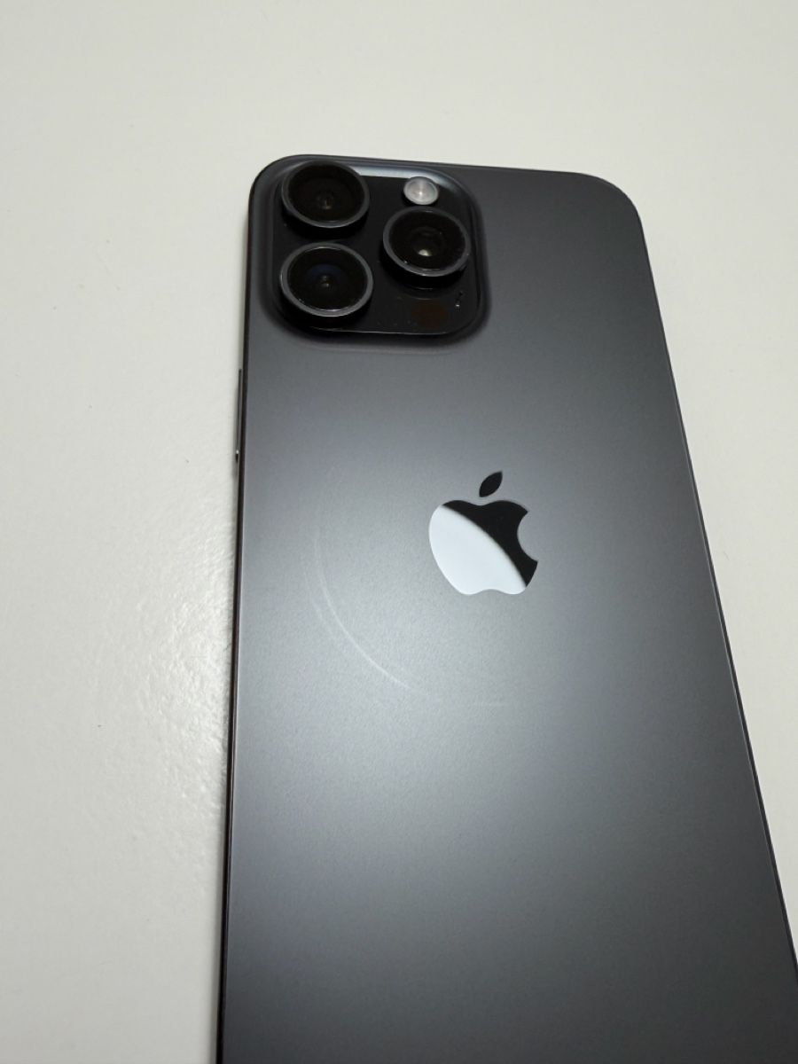 Apple Telefoni cellulari / Smartphones: Apple iPhone 15 Pro Max, 512 GB, Titanblack – Usato da Au ZH venduto da swissmatchpoint 1