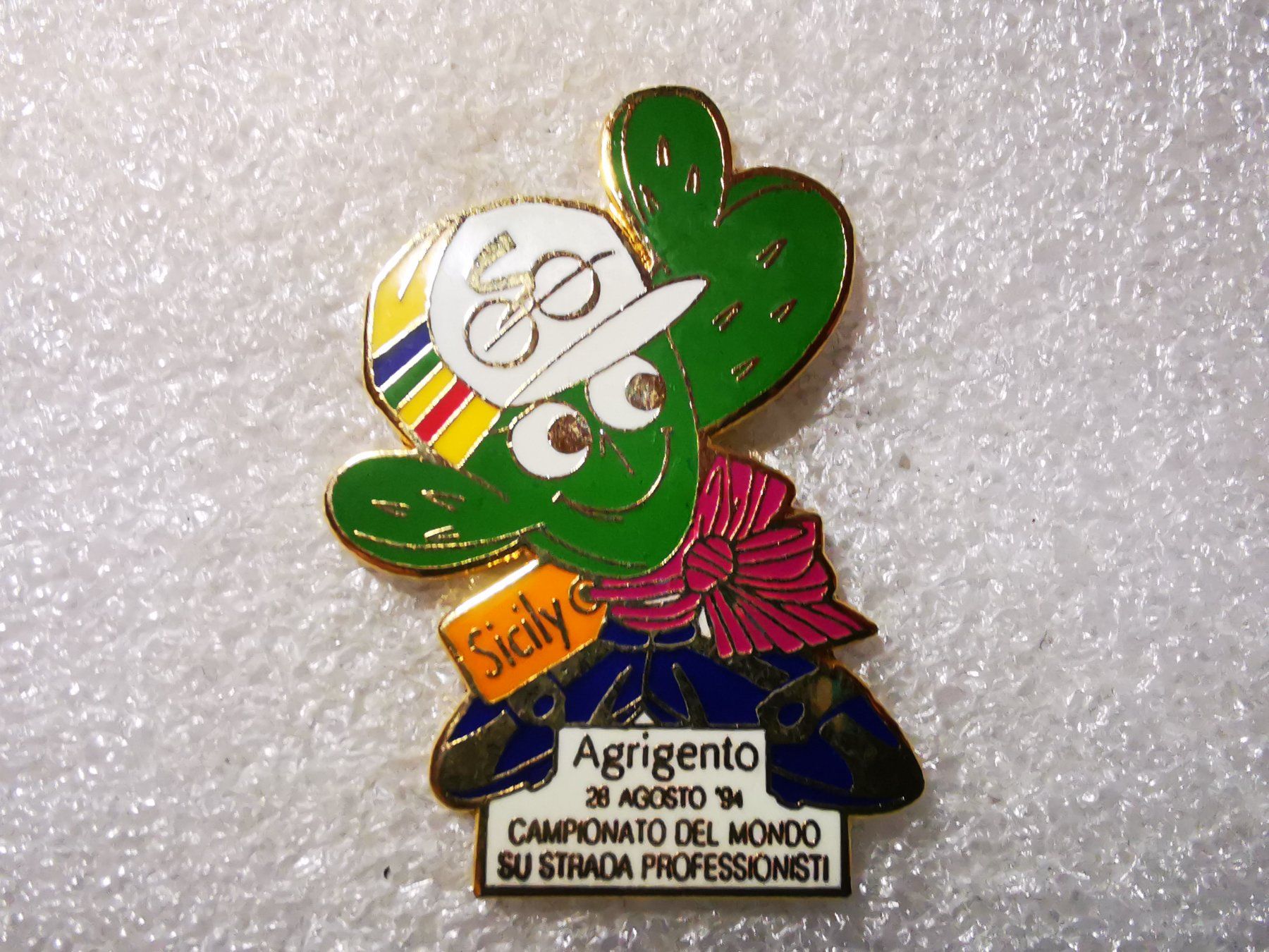 Plaquettes & Badges: Ansteckpin 88: Sicily – D'occasion à Oppligen par Pin-Fall-Shop