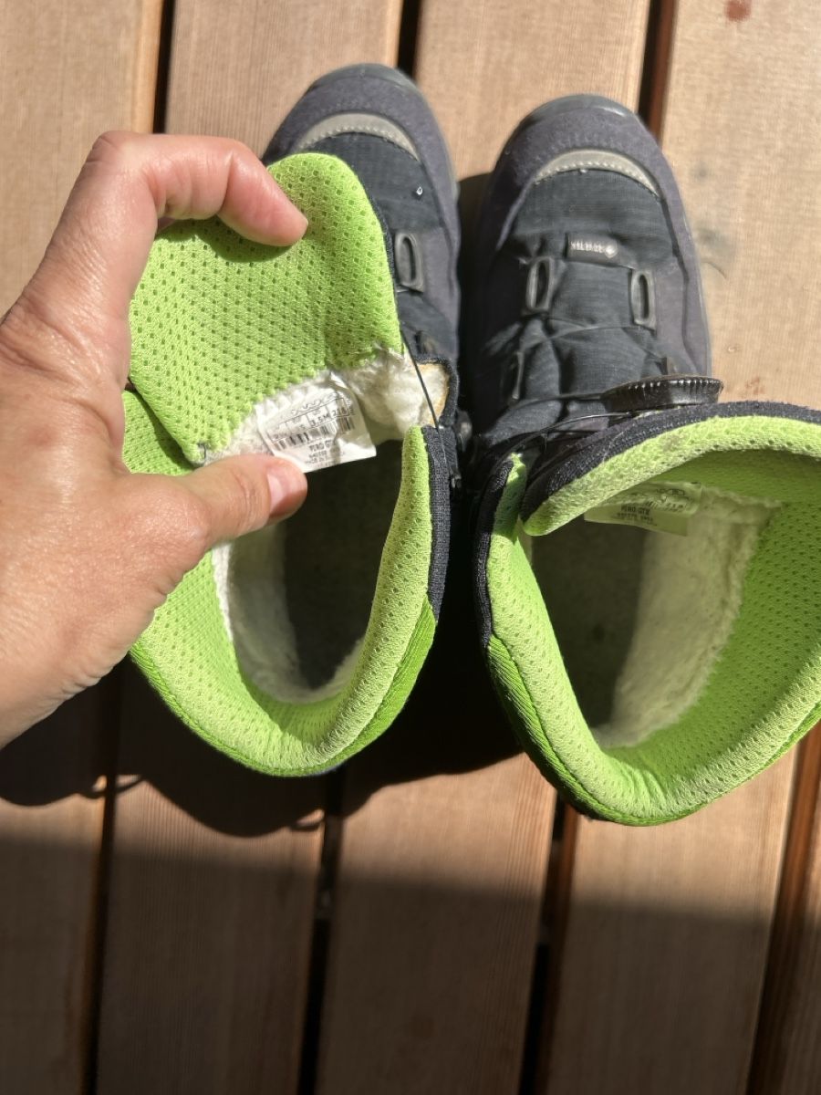 Lowa Schuhe für Jungen: Lowa Wanderschuhe Grey/Green Size EU 37 Used – Gebraucht aus Uster von fam_z8zj 1