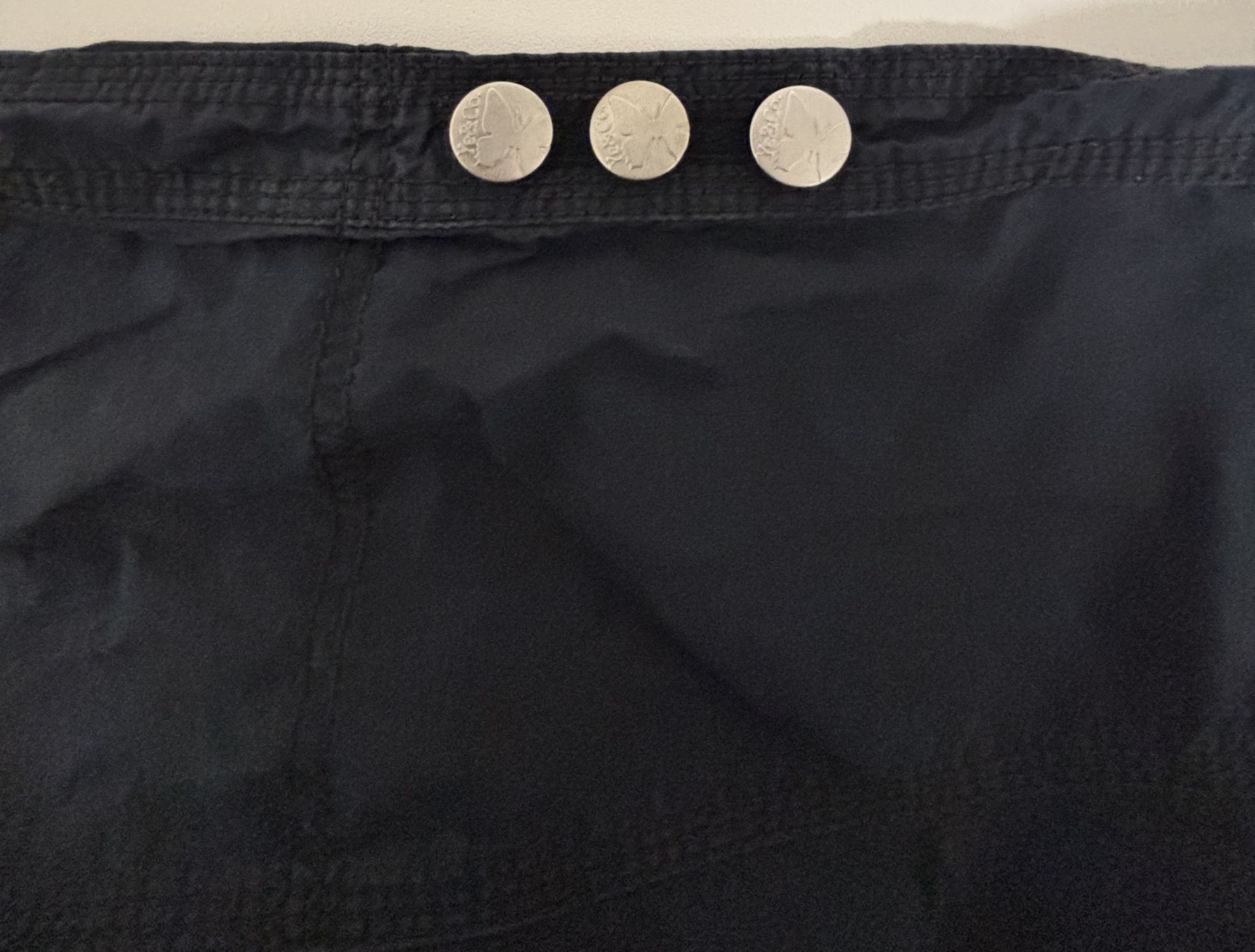 Pantaloni: C&A Freizeit Hose schwarz 7/8 – Usato da Buchs AG venduto da SellAndBuyX 1
