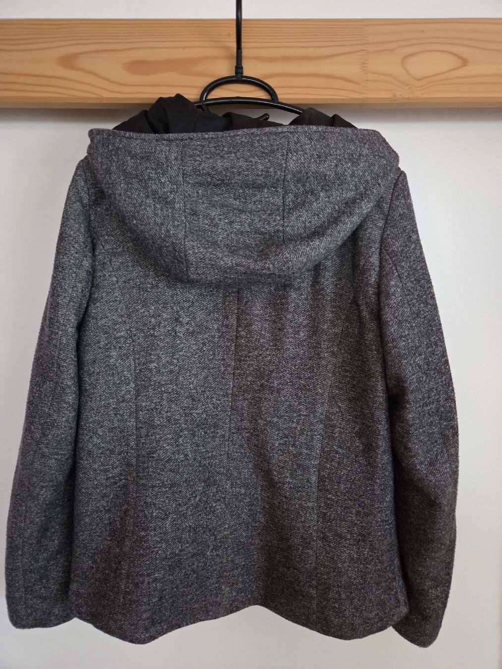 Only Jacken: Veste à capuche ONLY gris taille S bon état – Gebraucht aus Praz-de-Fort von val_j9xs 1