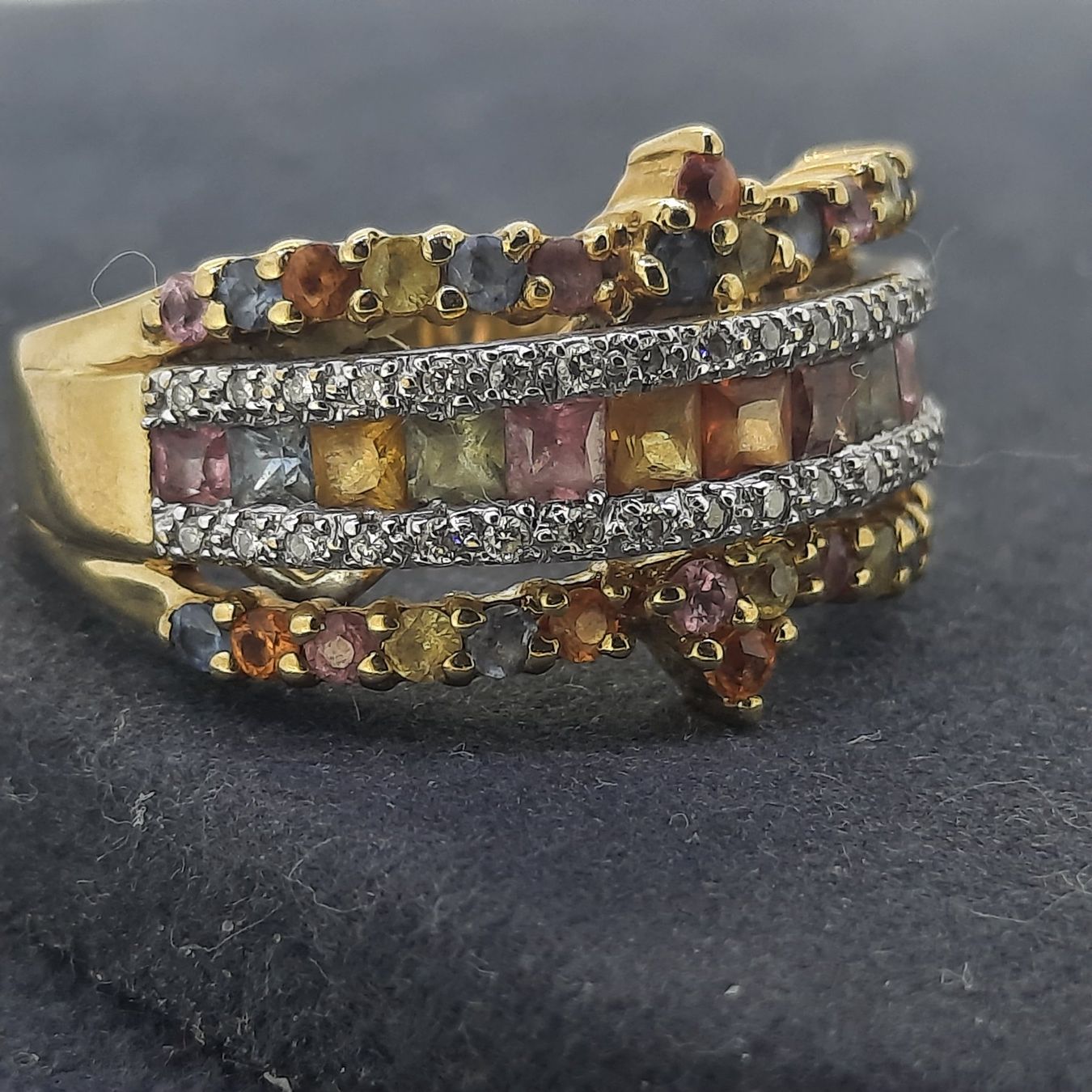 Anelli: Hochwertiger Goldring mit prächtigen Edelsteinen – Usato da Unterägeri venduto da Altgoldschmuck 1