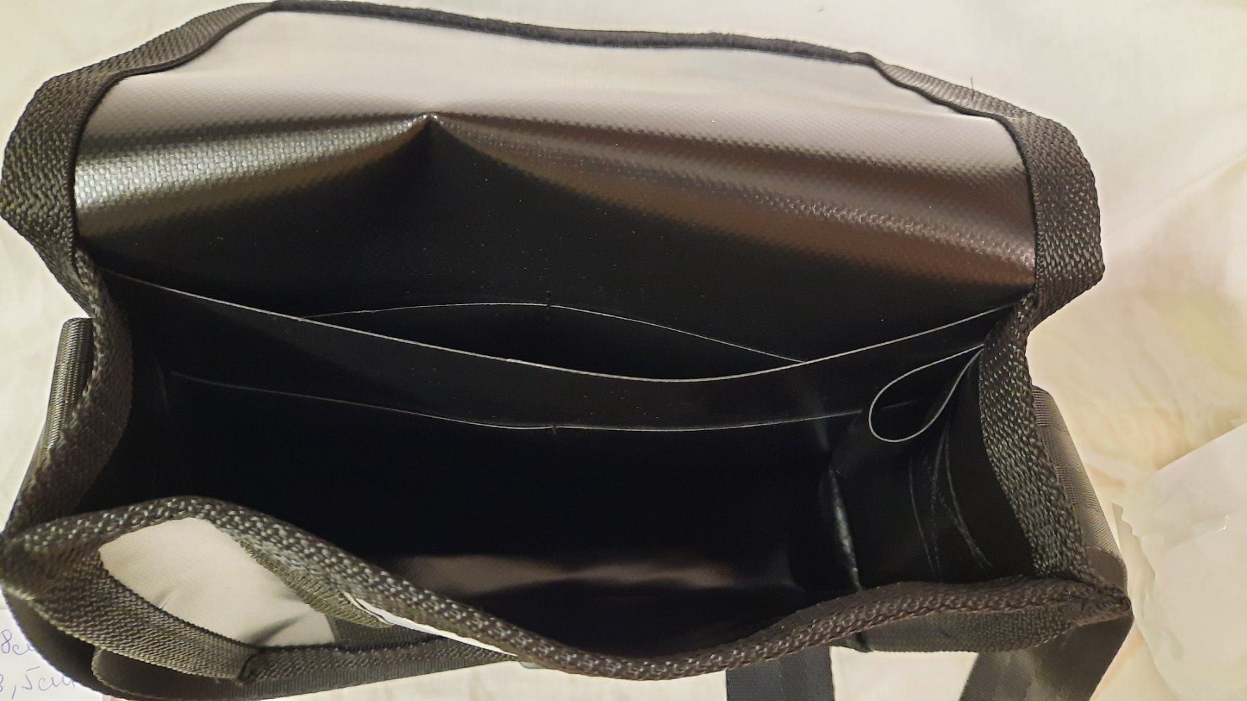 Taschen für Damen: Blachenhandtasche  Neu CHF.28.00 – Neu (gemäss Beschreibung) aus Spreitenbach von Margot-09 3