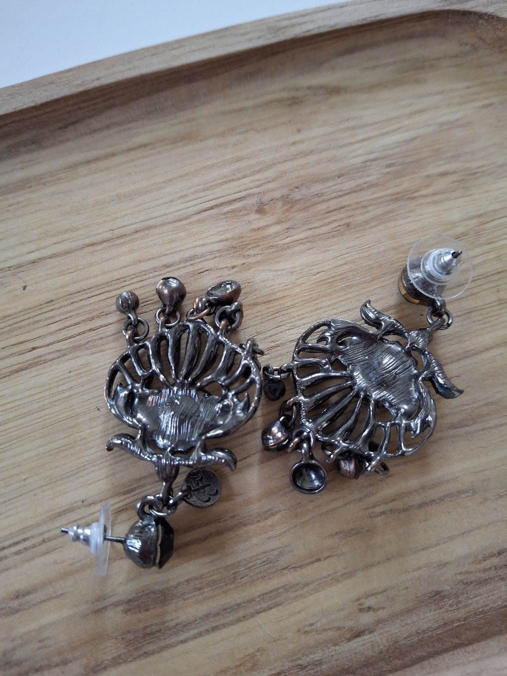 Orecchini pendenti & Orecchini a lobo: Boucles d'oreilles noires Globus – Usato da Lausanne venduto da Cognitia 2