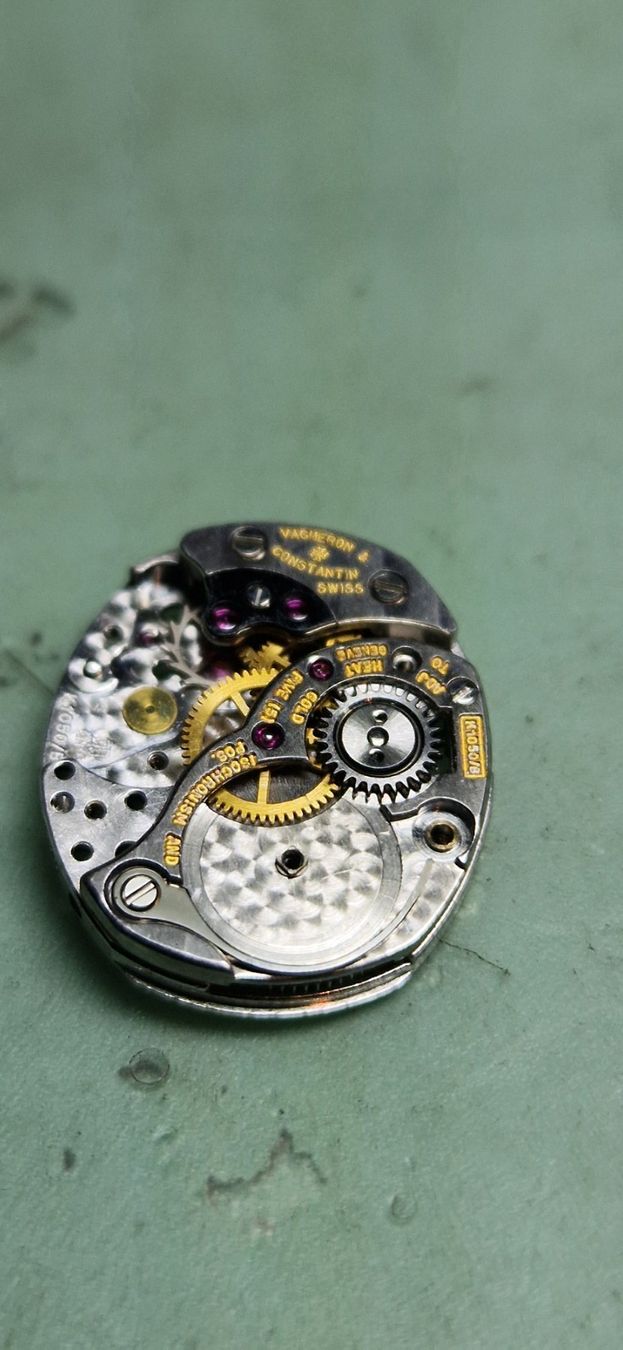 Vacheron Uhren: Fournitures Vacheron Constantin cal 1050/B – Gebraucht aus Genthod von pra_fs6q 2