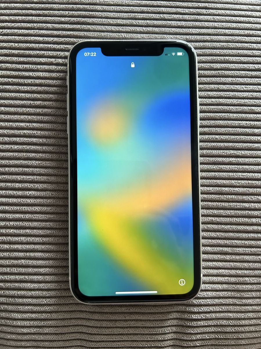 Apple Telefoni cellulari / Smartphones: Apple iPhone 11, 64 GB, Weiss – Usato da Braunau venduto da Tina_24