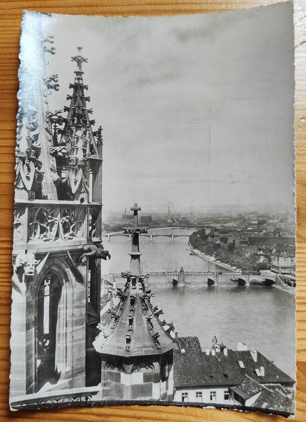 Cartoline postali: Basel-Blick vom Münster – Usato da Hittnau venduto da stamps_and_coins