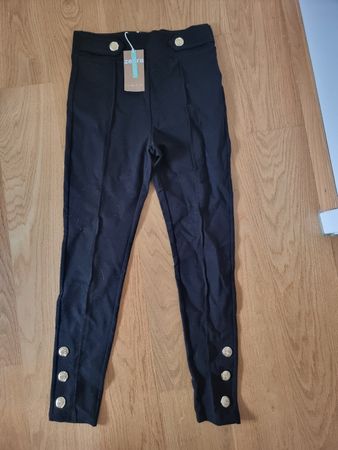 Elegante schwarze Stoffhose mit Goldknöpfen Grösse S
