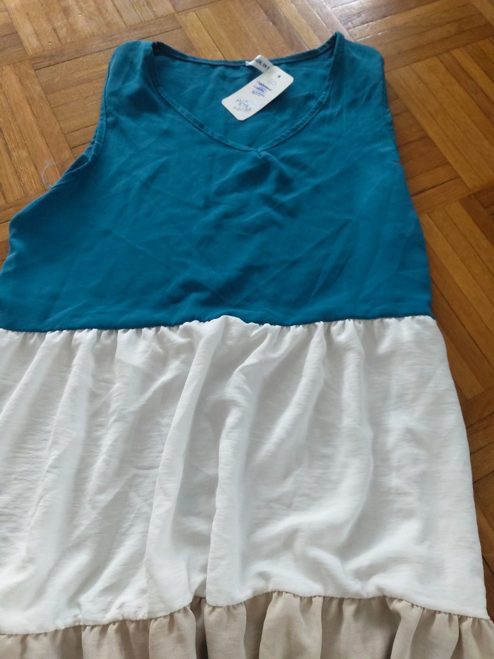 Kleider: Robe – Neu und originalverpackt aus Grand-Lancy von ana_7y2f 1