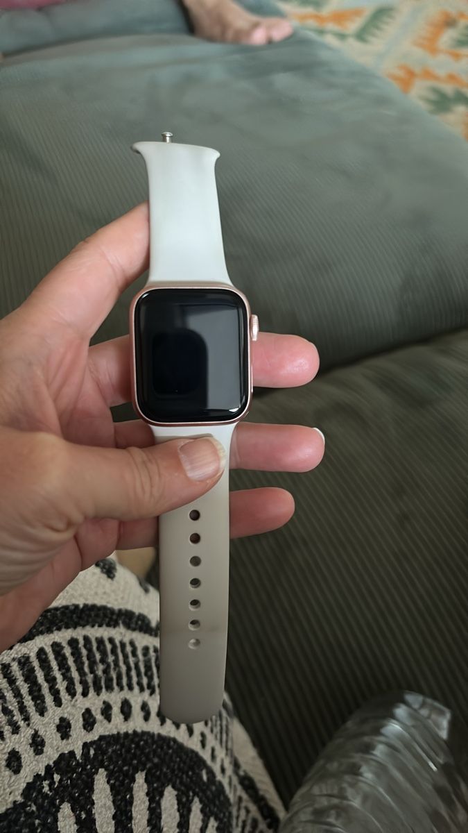 Apple Smartwatch: Apple Watch SE und Cellular – Usato da Wil SG venduto da jessejames