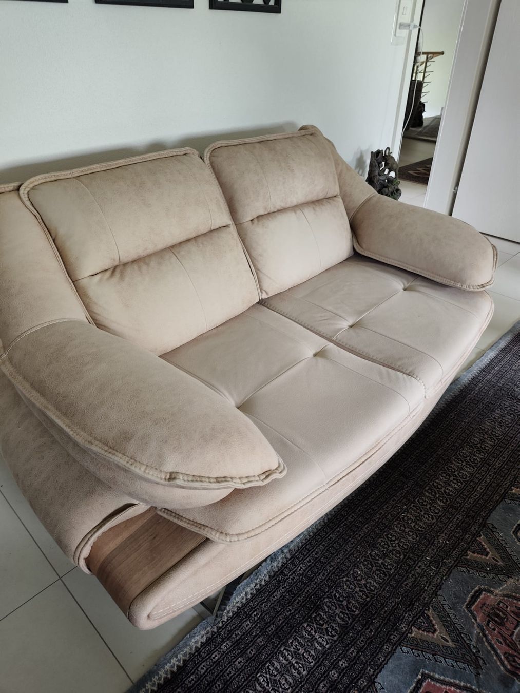 Sofas: Zweier Sofa Beige  – Gebraucht aus Zuckenriet von bm2_88l9 1