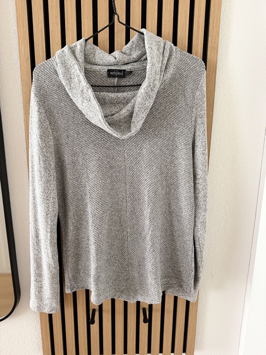 Pulls & Sweat-shirts: Pullover Gr. M – D'occasion à Rain par Heike5284
