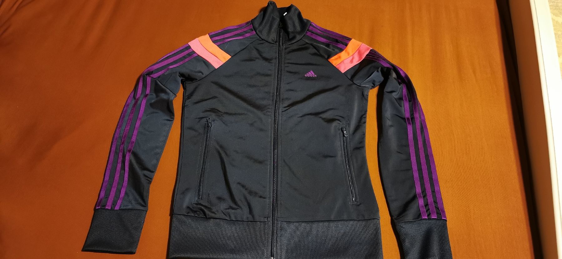 Adidas Giacche: ADIDAS Jacke dunkelblau Gr XS – Nuovo (secondo la descrizione) da St. Niklaus VS venduto da Distel60