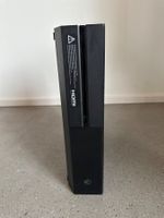 Xbox One Bundle: Xbox One + 2 Controller + 10 Spiele