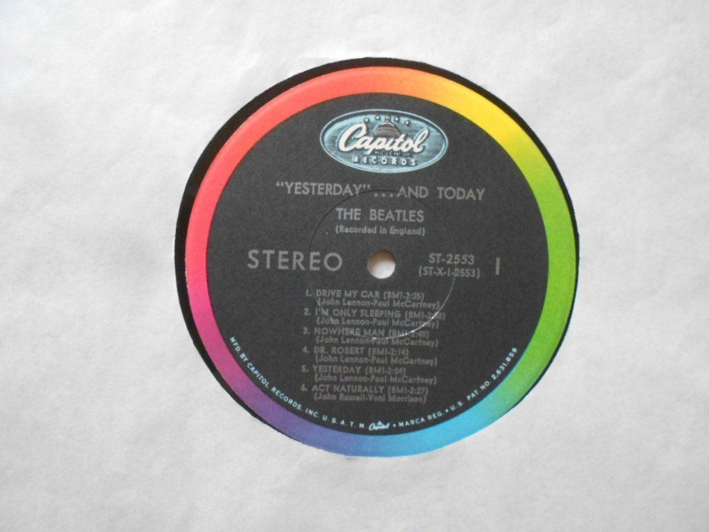 Vinyles: THE BEATLES  -  YESTERDAY AND TODAY – D'occasion à Bex par Giorgiob 5