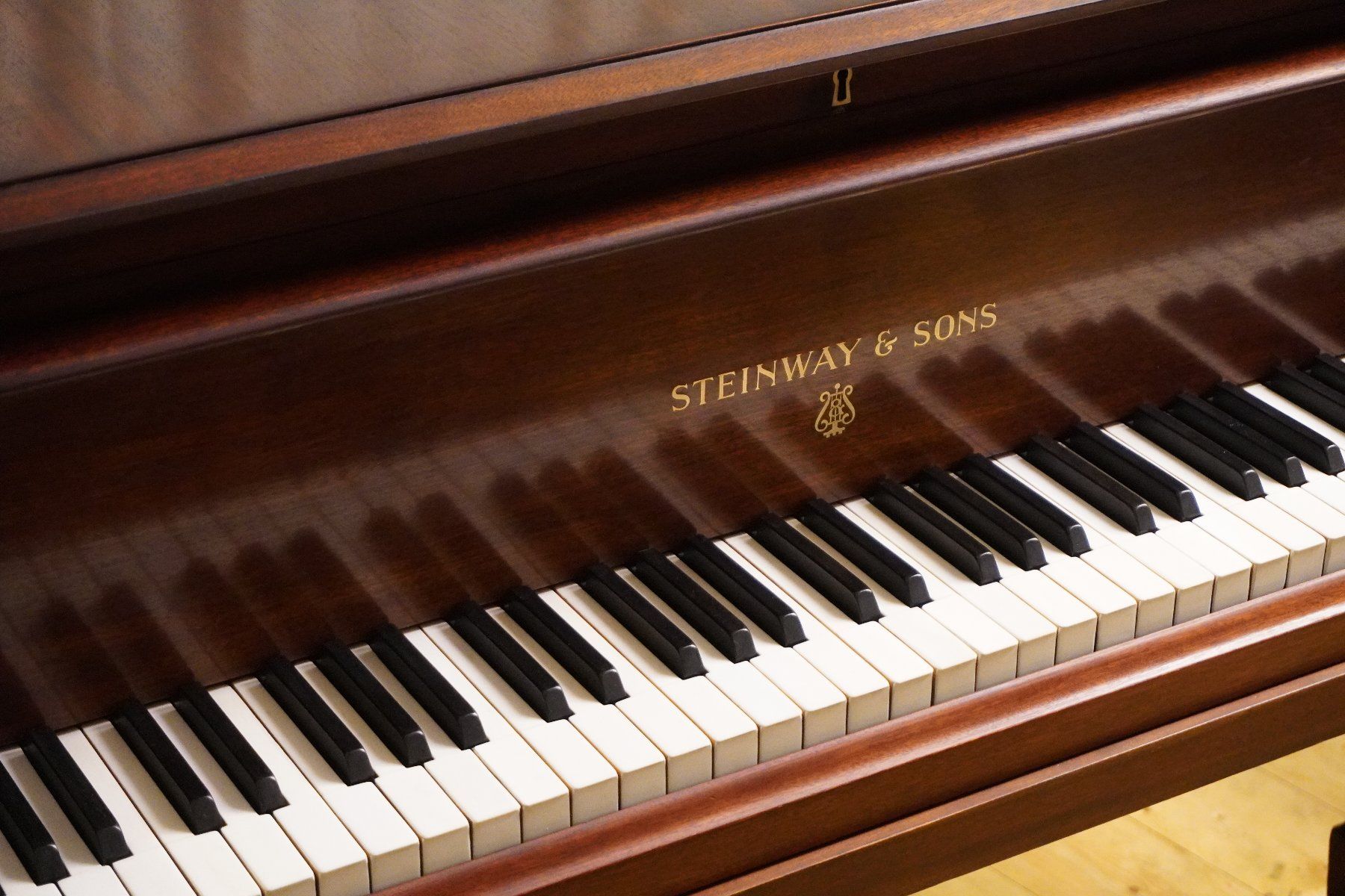 Steinway Strumenti musicali: STEINWAY & SONS Flügel – Nuovo (secondo la descrizione) da Küttigen venduto da PianoSarbach 6