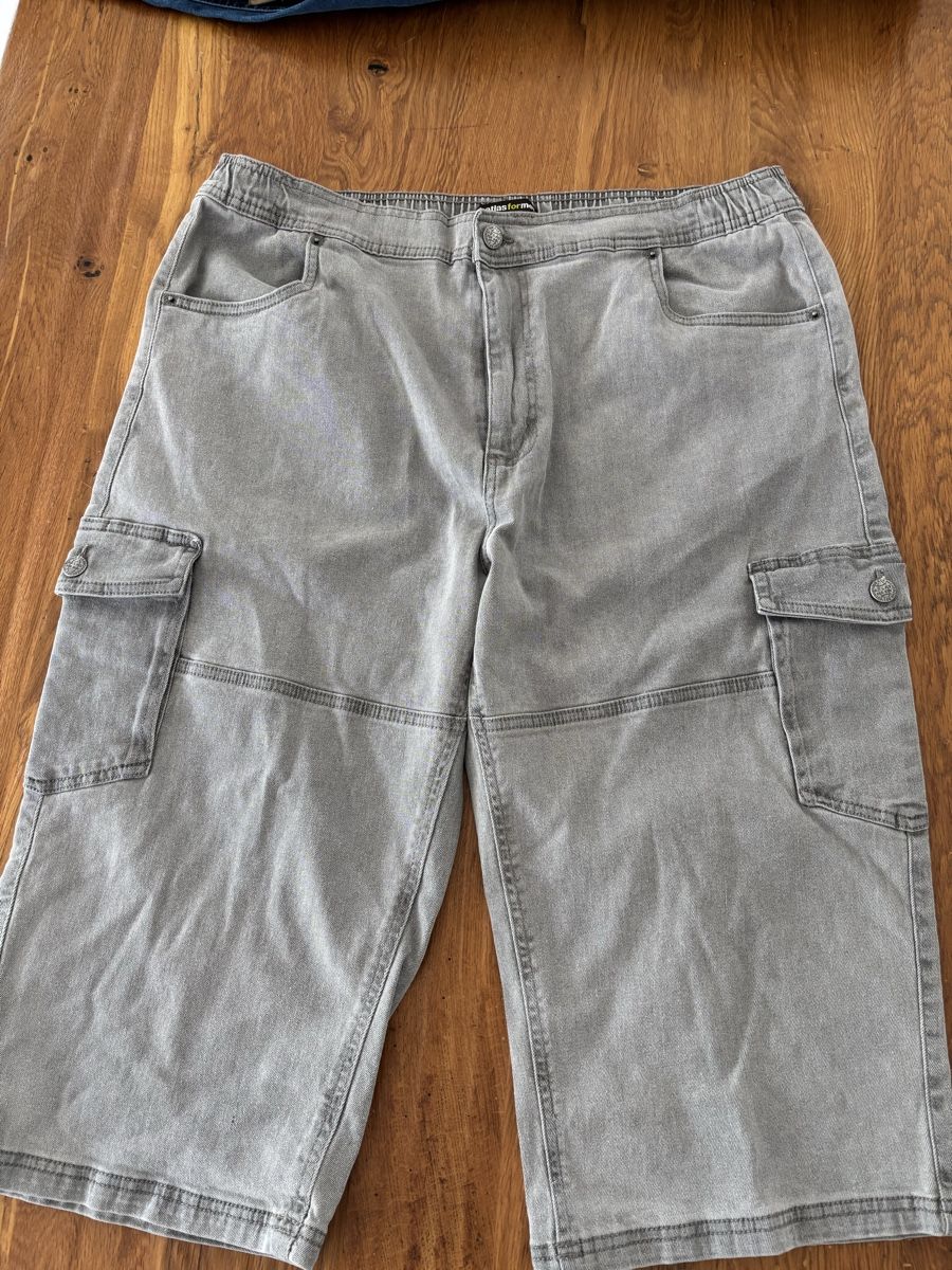 Kleiderpakete: 2x Herren Sommer-Bermudas Grösse XL – Neu (gemäss Beschreibung) aus Adlikon b.Regensdorf von bar_mp5k 2