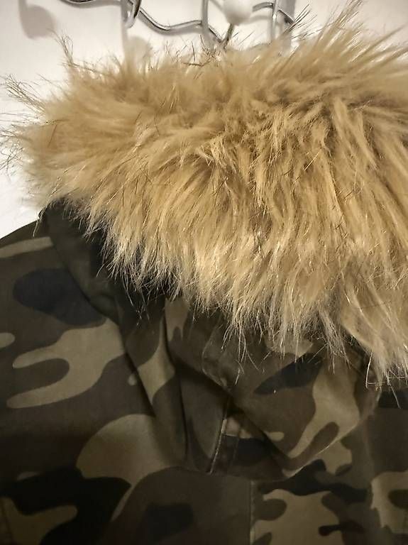 Giacche: Winterjacke Camouflage Grösse 36 – Usato da Kriegstetten venduto da shreya22 2