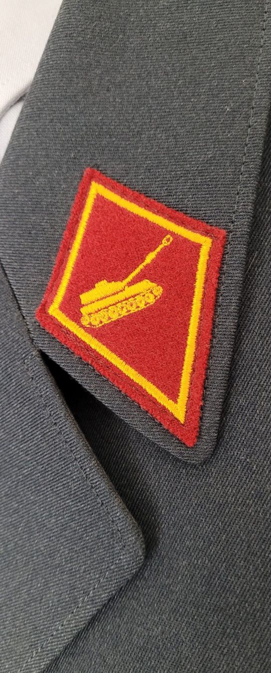 Armée suisse Uniformes: Original Schweizer Panzertruppen-Uniformjacke – D'occasion à Neuhausen am Rheinfall par Restwertvoll 2